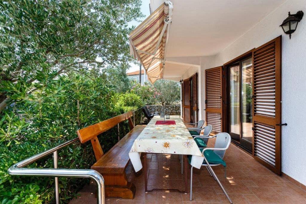 Adria-Holiday House With A Private Pool In Krk Kornić Eksteriør billede