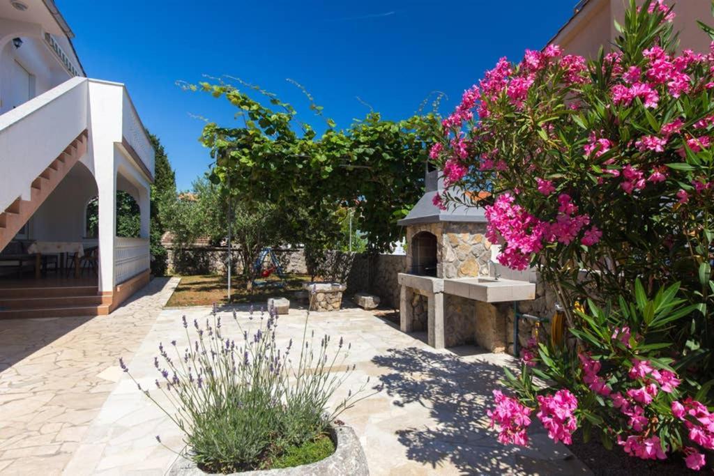 Adria-Holiday House With A Private Pool In Krk Kornić Eksteriør billede