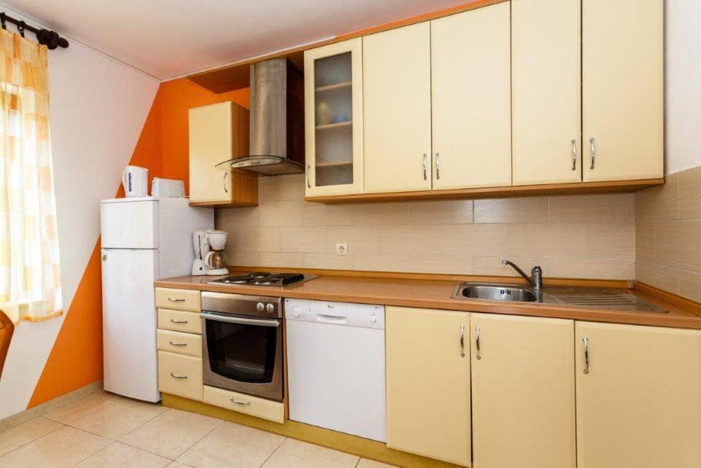Adria-Holiday House With A Private Pool In Krk Kornić Eksteriør billede
