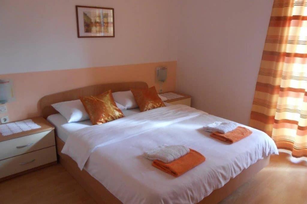 Adria-Holiday House With A Private Pool In Krk Kornić Eksteriør billede