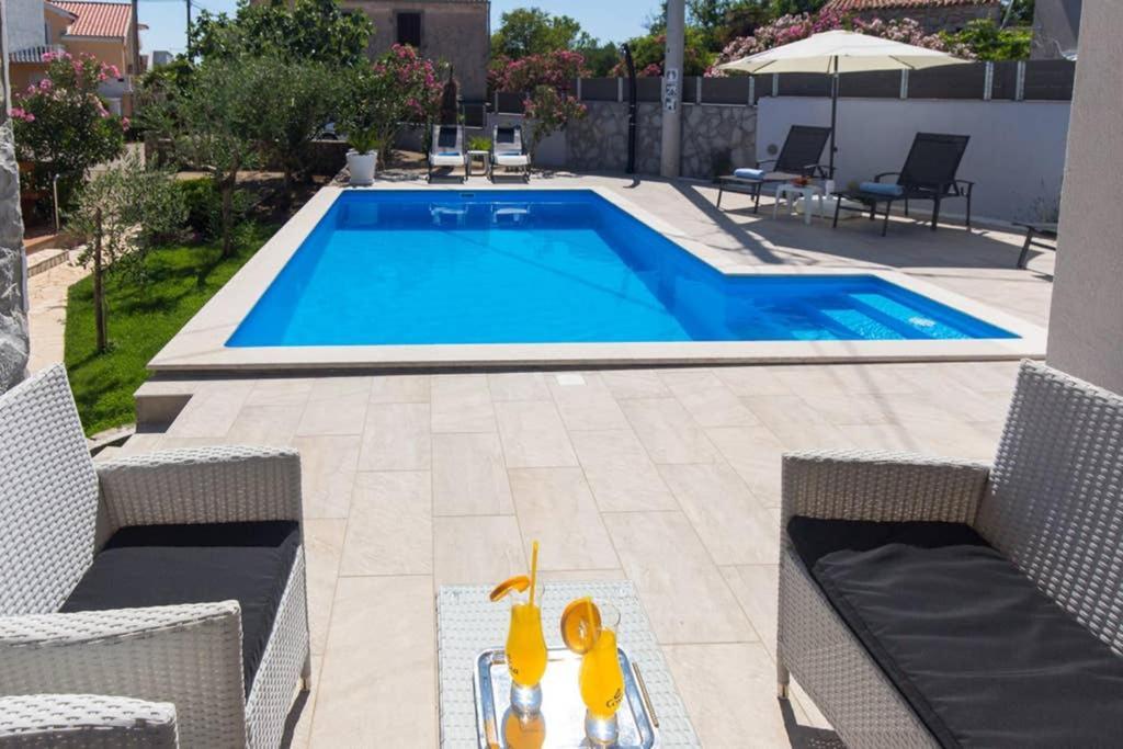 Adria-Holiday House With A Private Pool In Krk Kornić Eksteriør billede