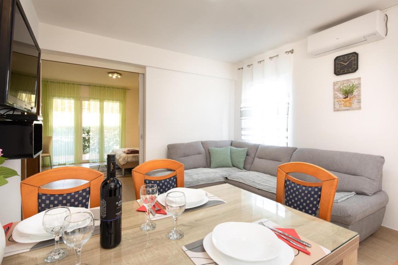 Adria-Holiday House With A Private Pool In Krk Kornić Eksteriør billede