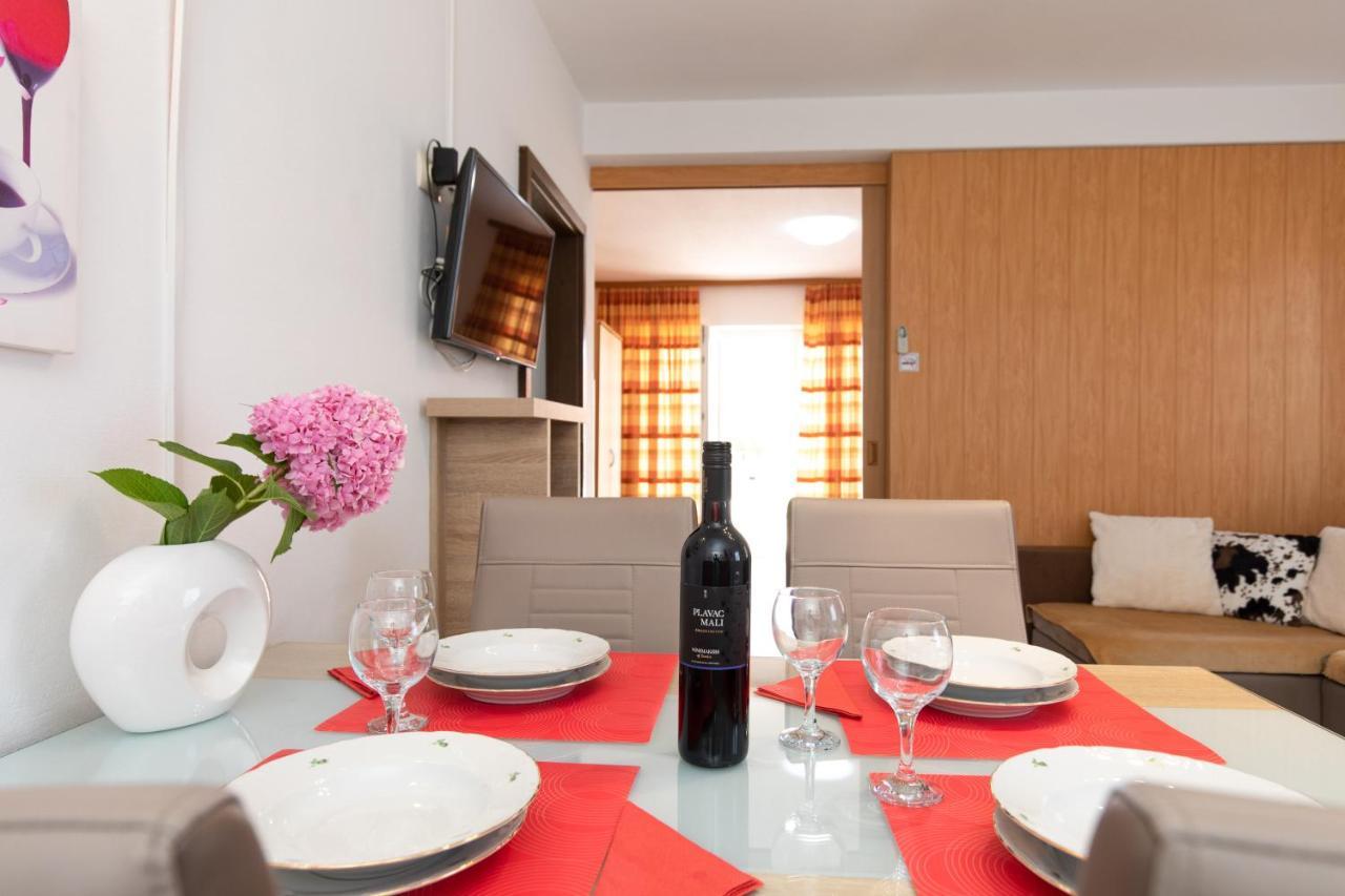 Adria-Holiday House With A Private Pool In Krk Kornić Eksteriør billede